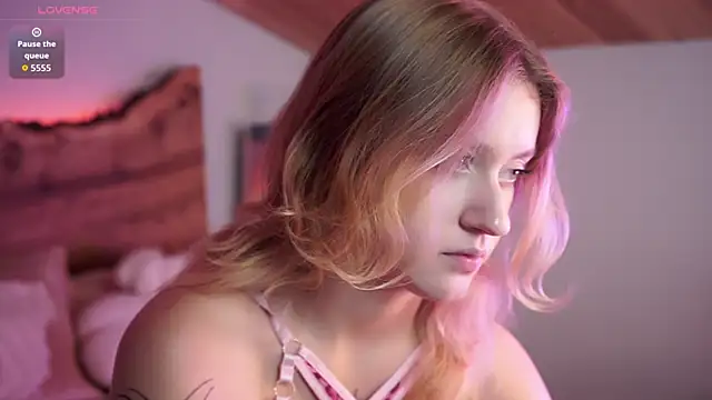 Nerissa xo online show from 10/12/25, 08:08