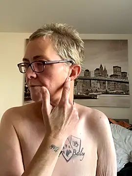 Curvy-Jinx online show from 10/28/25, 09:02