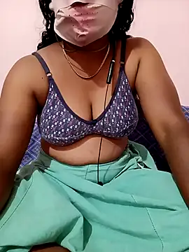 Snapshot of Cute_Renuka chatting on 09/29/25, 10:09 Cute Renuka online show from 09/29/25, 10:09