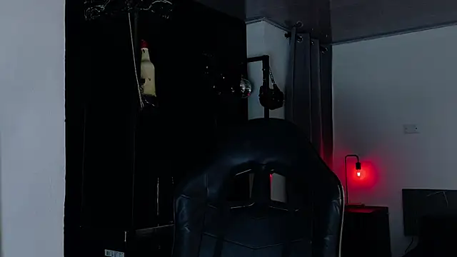 Angelabl0odborne online show from 10/19/25, 07:58