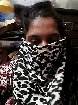 Snapshot of Cute_Avni99 chatting on 09/18/25, 07:49 Cute Avni99 online show from 09/18/25, 07:49