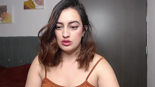 Snapshot of Meggan_n chatting on 09/09/25, 01:49 Meggan n online show from 09/09/25, 01:49