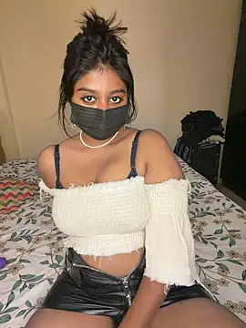 missneha61 online show from 10/26/25, 10:04