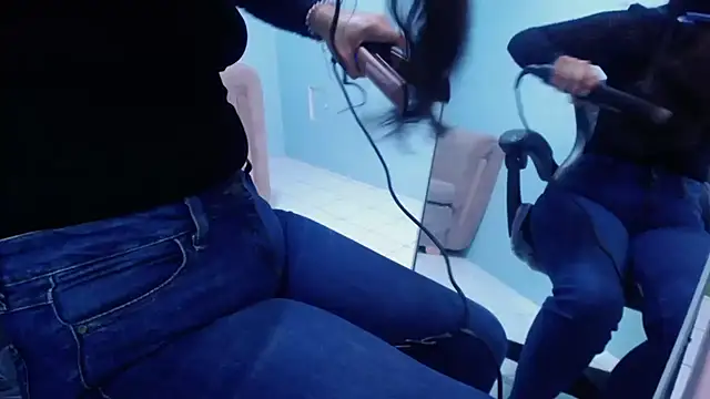 victoria hernandez t  online show from 10/22/25, 01:00