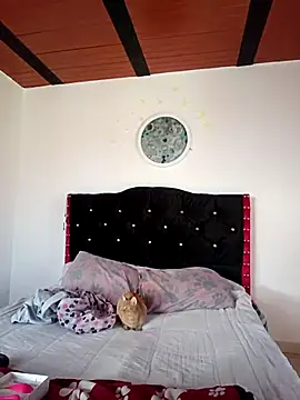 Snapshot of Isa_Acosta chatting on 11/22/25, 12:48 Isa Acosta online show from 11/22/25, 12:48