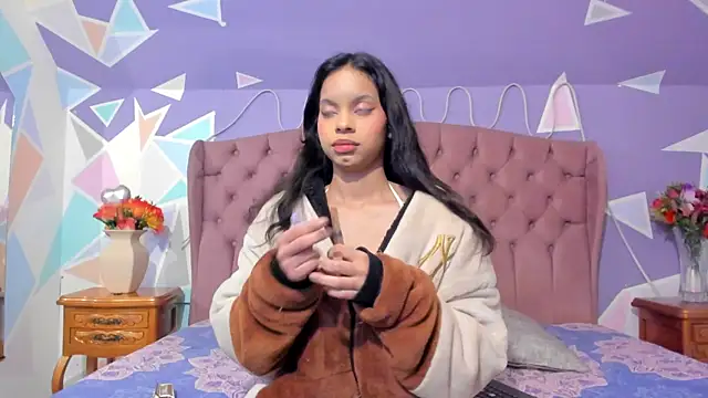 CloeyGraweing online show from 11/27/25, 12:07