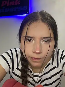 Snapshot of LilithAbril chatting on 11/20/25, 05:07 LilithAbril online show from 11/20/25, 05:07