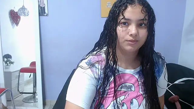 penelope gucci1 online show from 10/07/25, 11:51