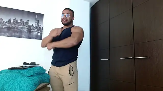 Snapshot of AntonyDAngelo25 chatting on 10/15/25, 08:20 AntonyDAngelo25 online show from 10/15/25, 08:20