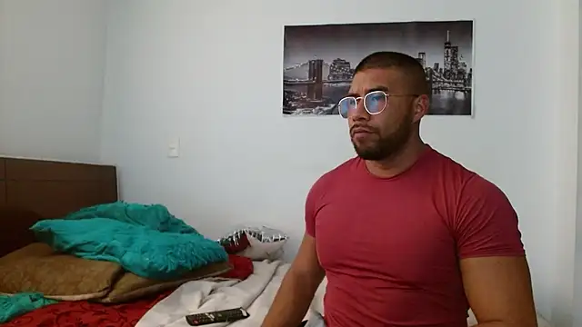 Snapshot of AntonyDAngelo25 chatting on 10/16/25, 05:03 AntonyDAngelo25 online show from 10/16/25, 05:03