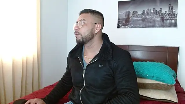 Snapshot of AntonyDAngelo25 chatting on 11/16/25, 08:14 AntonyDAngelo25 online show from 11/16/25, 08:14