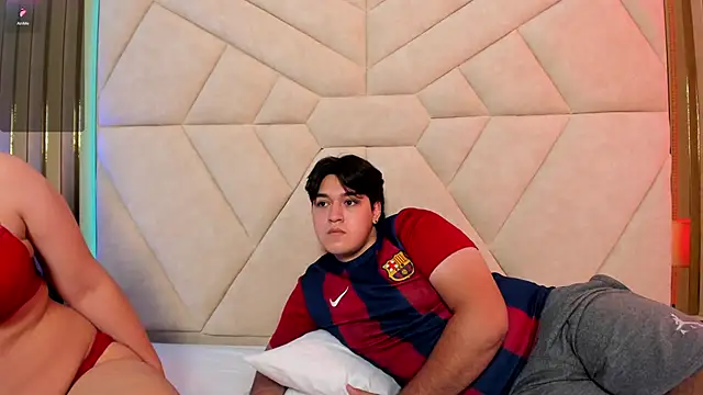 EmilyANDrew  online show from 11/04/25, 05:06