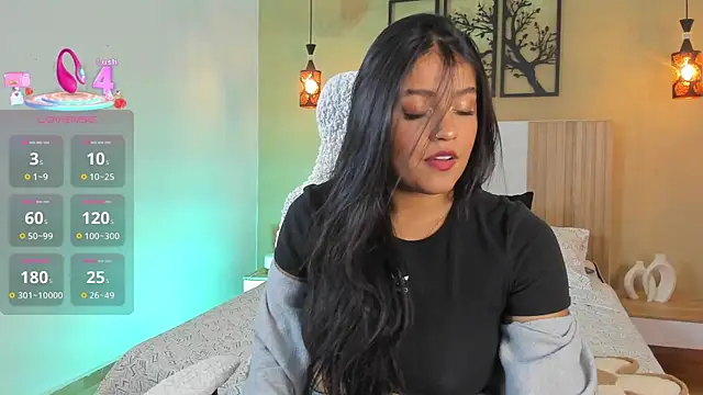 Camila Bustamante online show from 10/07/25, 03:09