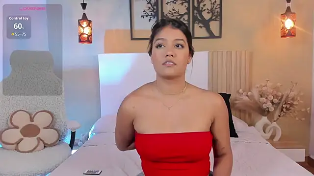 Camila Bustamante online show from 11/20/25, 03:23