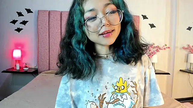 TerumiKitty online show from 11/13/25, 08:30