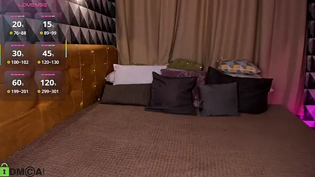 Megan Williamms online show from 11/13/25, 01:04