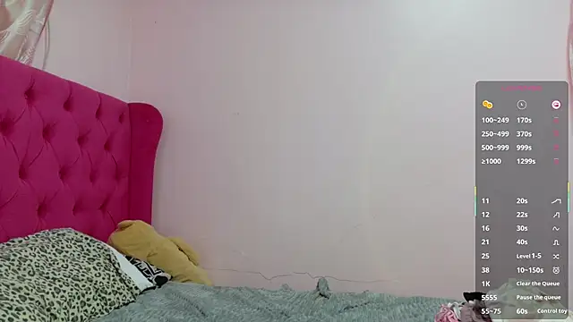 Serenaa rabbit online show from 10/14/25, 05:19