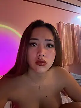 Serenaa rabbit online show from 11/12/25, 01:33