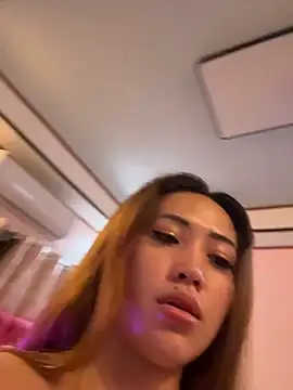 Serenaa rabbit online show from 11/29/25, 11:02