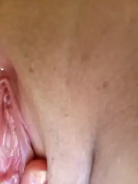 Snapshot of Sandiq99six chatting on 10/25/25, 05:04 Sandiq99six online show from 10/25/25, 05:04