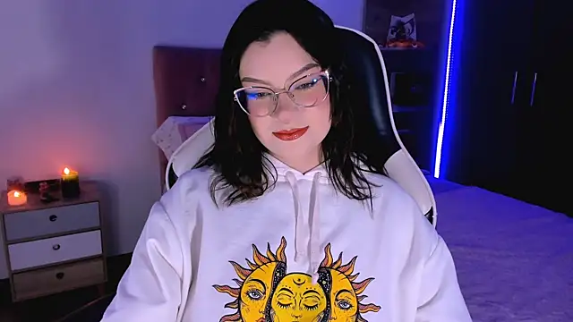 OphelianaRose33 online show from 09/21/25, 09:05