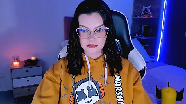 OphelianaRose33 online show from 09/23/25, 10:13