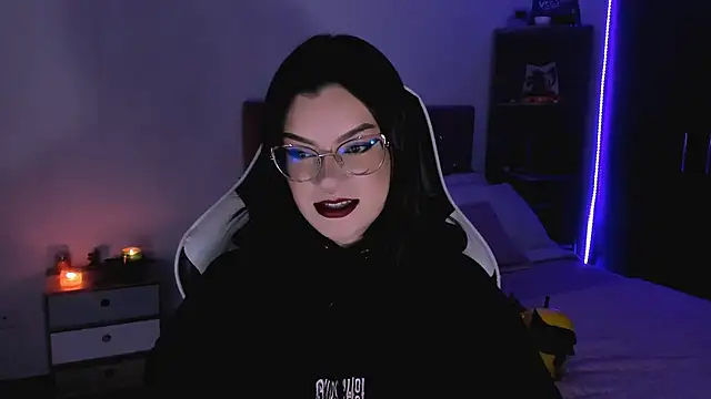 OphelianaRose33 online show from 09/25/25, 10:35