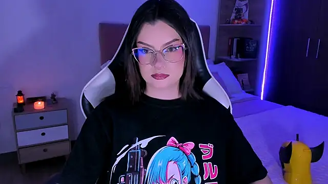 OphelianaRose33 online show from 11/08/25, 09:57