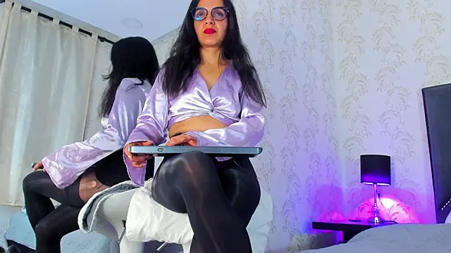 white leti online show from 11/22/25, 11:26