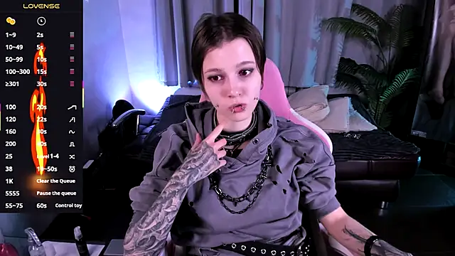 MiraVelle online show from 10/03/25, 09:12