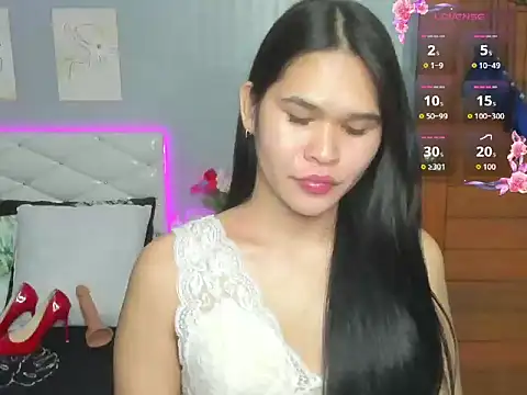 Snapshot of AlianaBlair chatting on 10/13/25, 02:28 AlianaBlair online show from 10/13/25, 02:28