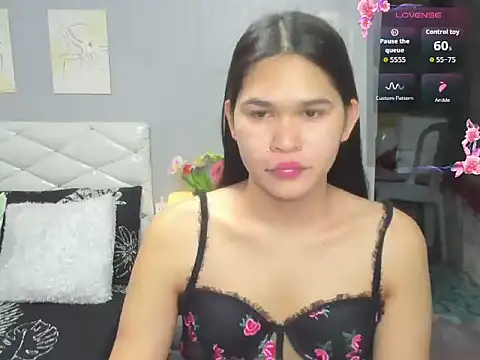 Snapshot of AlianaBlair chatting on 10/25/25, 01:18 AlianaBlair online show from 10/25/25, 01:18