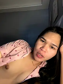 Snapshot of AlianaBlair chatting on 11/05/25, 03:39 AlianaBlair online show from 11/05/25, 03:39