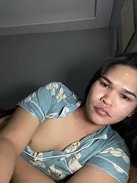 Snapshot of AlianaBlair chatting on 11/14/25, 06:17 AlianaBlair online show from 11/14/25, 06:17