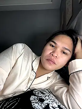 Snapshot of AlianaBlair chatting on 11/20/25, 12:44 AlianaBlair online show from 11/20/25, 12:44