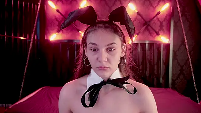 Snapshot of DiamondGoldie chatting on 10/24/25, 10:55 DiamondGoldie online show from 10/24/25, 10:55