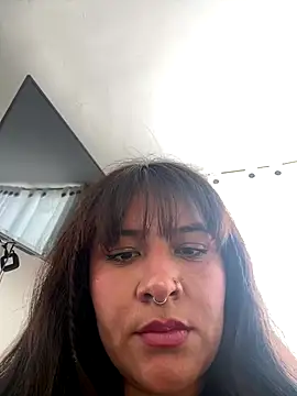 Linda Bellucci online show from 10/05/25, 02:37