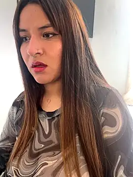 Linda Bellucci online show from 10/17/25, 04:31