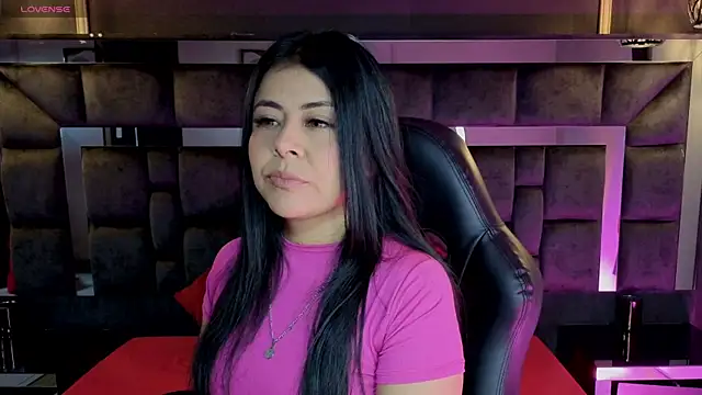 Snapshot of Aniajoness_ chatting on 11/17/25, 03:45 Aniajoness online show from 11/17/25, 03:45