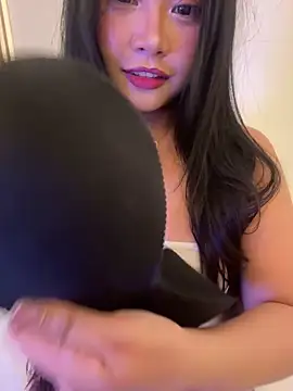 Snapshot of jinawaves chatting on 11/14/25, 09:19 jinawaves online show from 11/14/25, 09:19