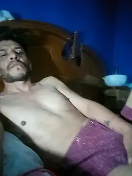 Snapshot of ValidManhood chatting on 09/18/25, 05:53 ValidManhood online show from 09/18/25, 05:53