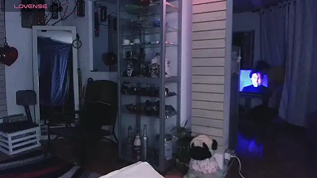 xinamora online show from 10/12/25, 04:33