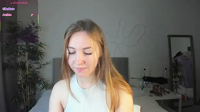 Luna G0ld online show from 10/12/25, 11:04