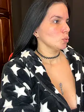 Snapshot of carol_cruz133 chatting on 10/08/25, 11:13 carol cruz133 online show from 10/08/25, 11:13