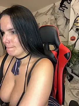 Snapshot of carol_cruz133 chatting on 10/22/25, 11:26 carol cruz133 online show from 10/22/25, 11:26