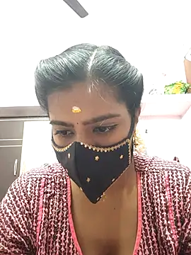 Snapshot of Tamil-Meenu12 chatting on 10/25/25, 05:48 Tamil-Meenu12 online show from 10/25/25, 05:48