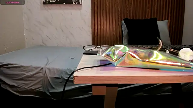 Snapshot of GiaBlaze_ chatting on 11/16/25, 03:34 GiaBlaze online show from 11/16/25, 03:34