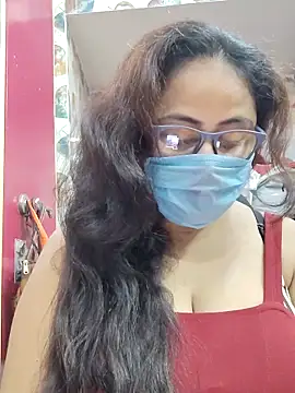 Snapshot of nisha_1110 chatting on 09/11/25, 02:39 nisha 1110 online show from 09/11/25, 02:39