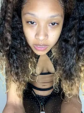 Snapshot of rubywithpearls chatting on 09/13/25, 03:06 rubywithpearls online show from 09/13/25, 03:06