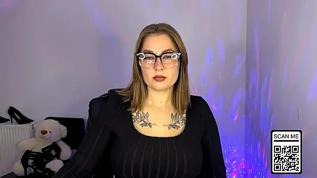 Snapshot of Ruthless_111 chatting on 10/27/25, 07:18 Ruthless 111 online show from 10/27/25, 07:18